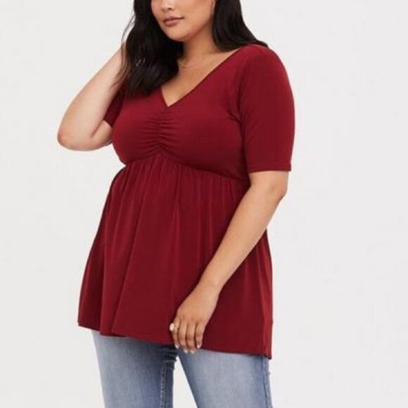 Women’s Torrid Deep Red Studio Knit V-Neck Ruched Front Babydoll Tee 2 2XL XXL - Picture 12 of 13